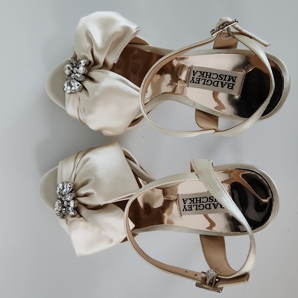 Badgley Mischka Samantha Embellished Satin Sandals $215 5.5 - Picture 7 of 13